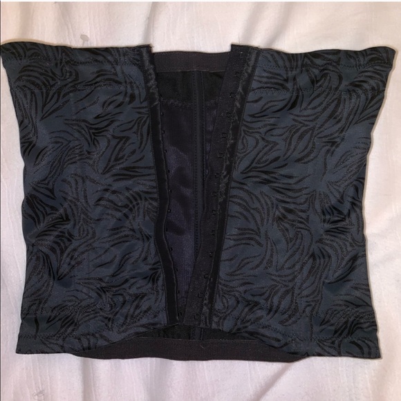 Stunning BLACK Corset Bustier Top Vintage - Picture 2 of 4